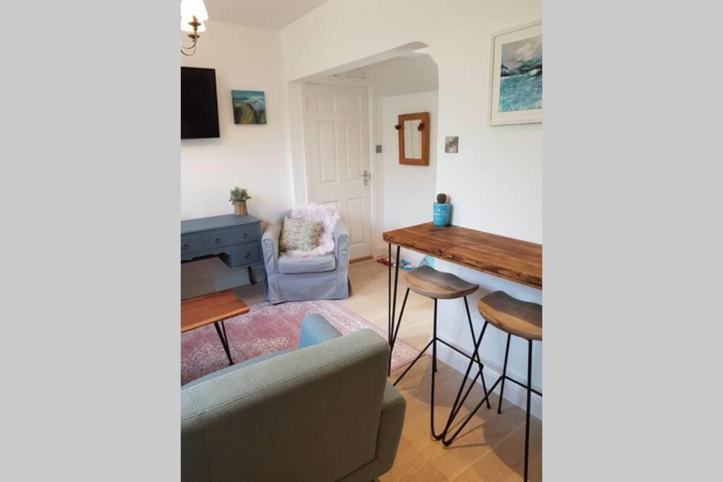 St Ives Apartment Private Parking With Garden 10 Minute Walk Into Town And Beach المظهر الخارجي الصورة