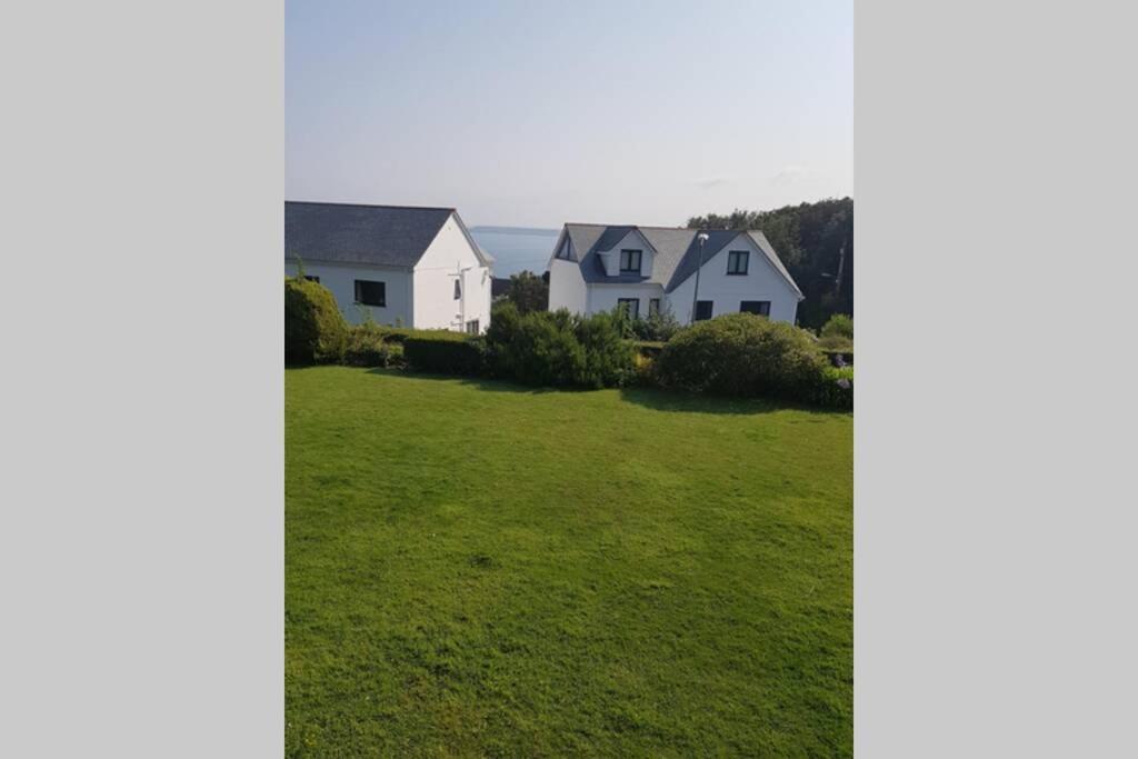 St Ives Apartment Private Parking With Garden 10 Minute Walk Into Town And Beach المظهر الخارجي الصورة