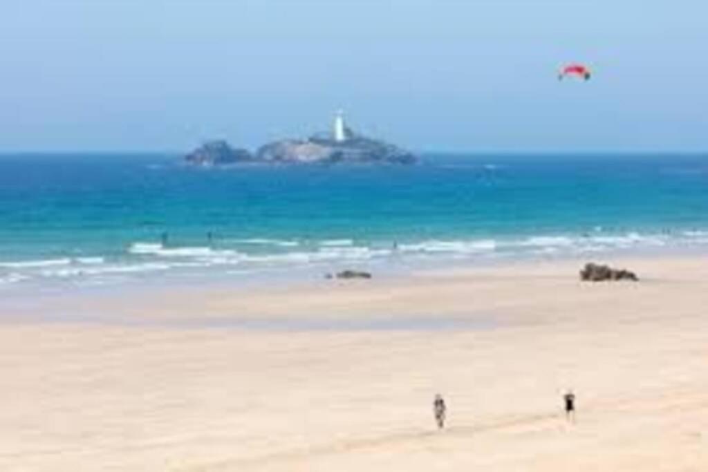 St Ives Apartment Private Parking With Garden 10 Minute Walk Into Town And Beach المظهر الخارجي الصورة