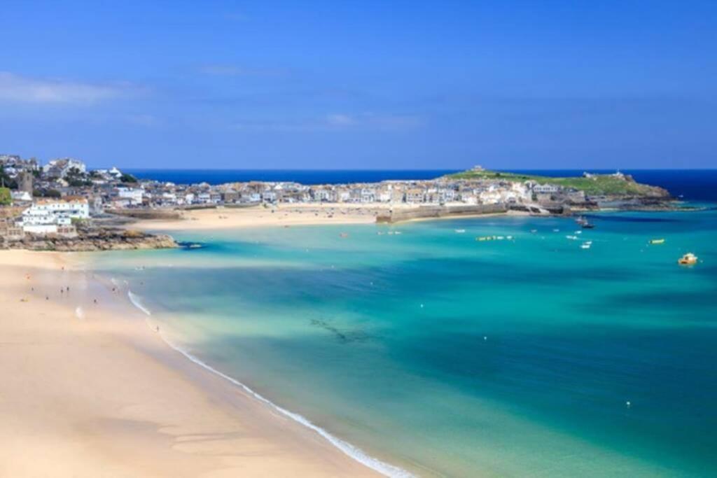 St Ives Apartment Private Parking With Garden 10 Minute Walk Into Town And Beach المظهر الخارجي الصورة