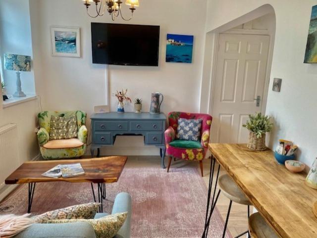 St Ives Apartment Private Parking With Garden 10 Minute Walk Into Town And Beach المظهر الخارجي الصورة